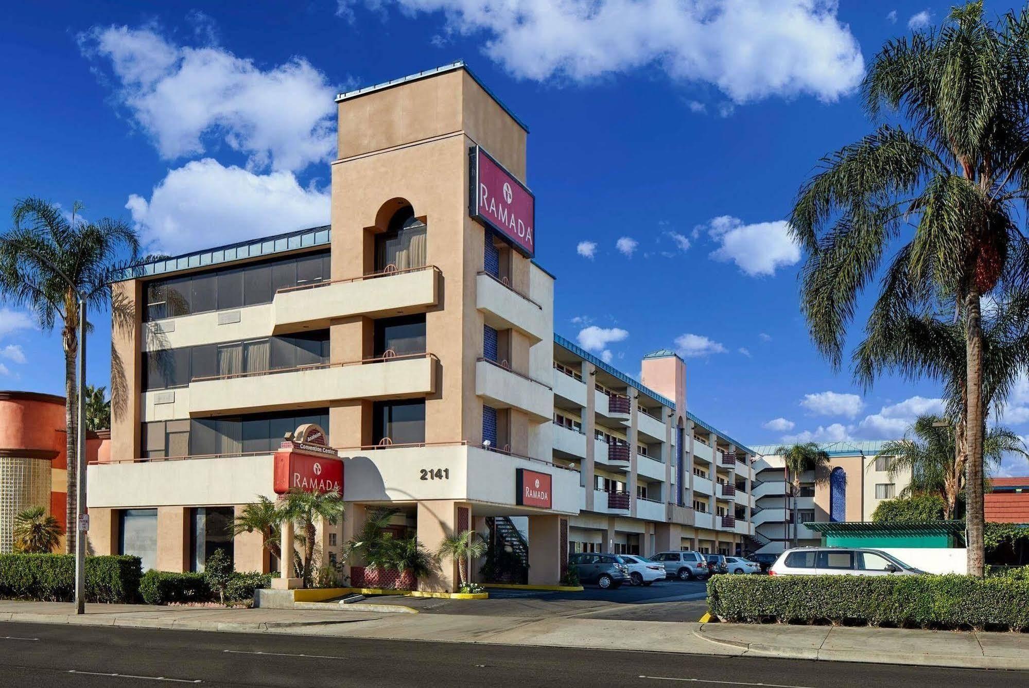 Capri Suites Anaheim Esterno foto
