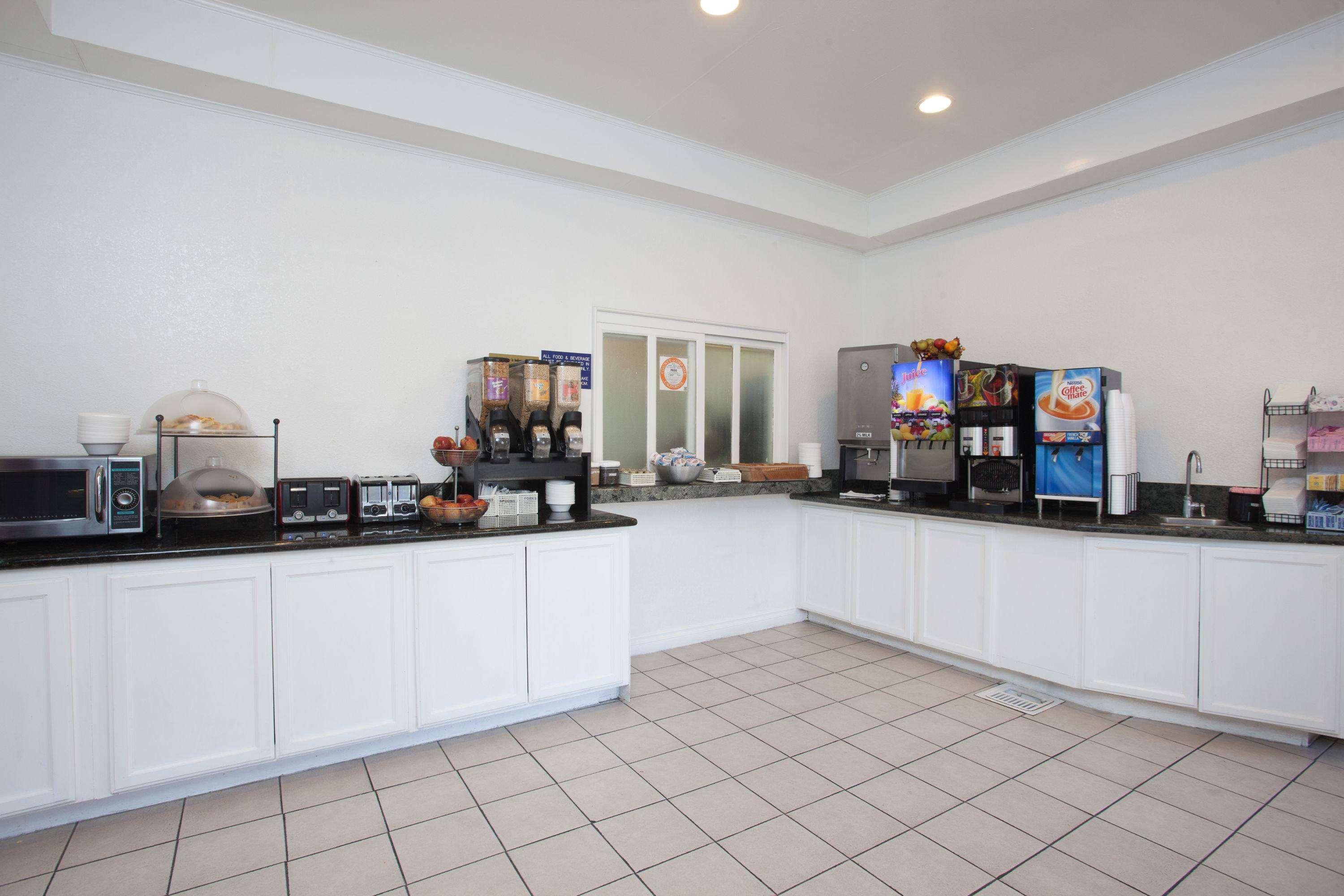 Capri Suites Anaheim Esterno foto